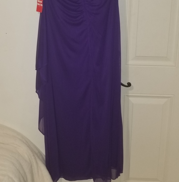 Prom/ Evening Gown - Picture 4 of 5